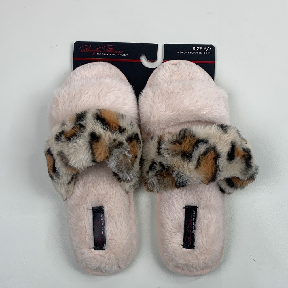 Marilyn Monroe Soft Creme Leopard print Slippers Size 6/7 Memory foam NEW NWT